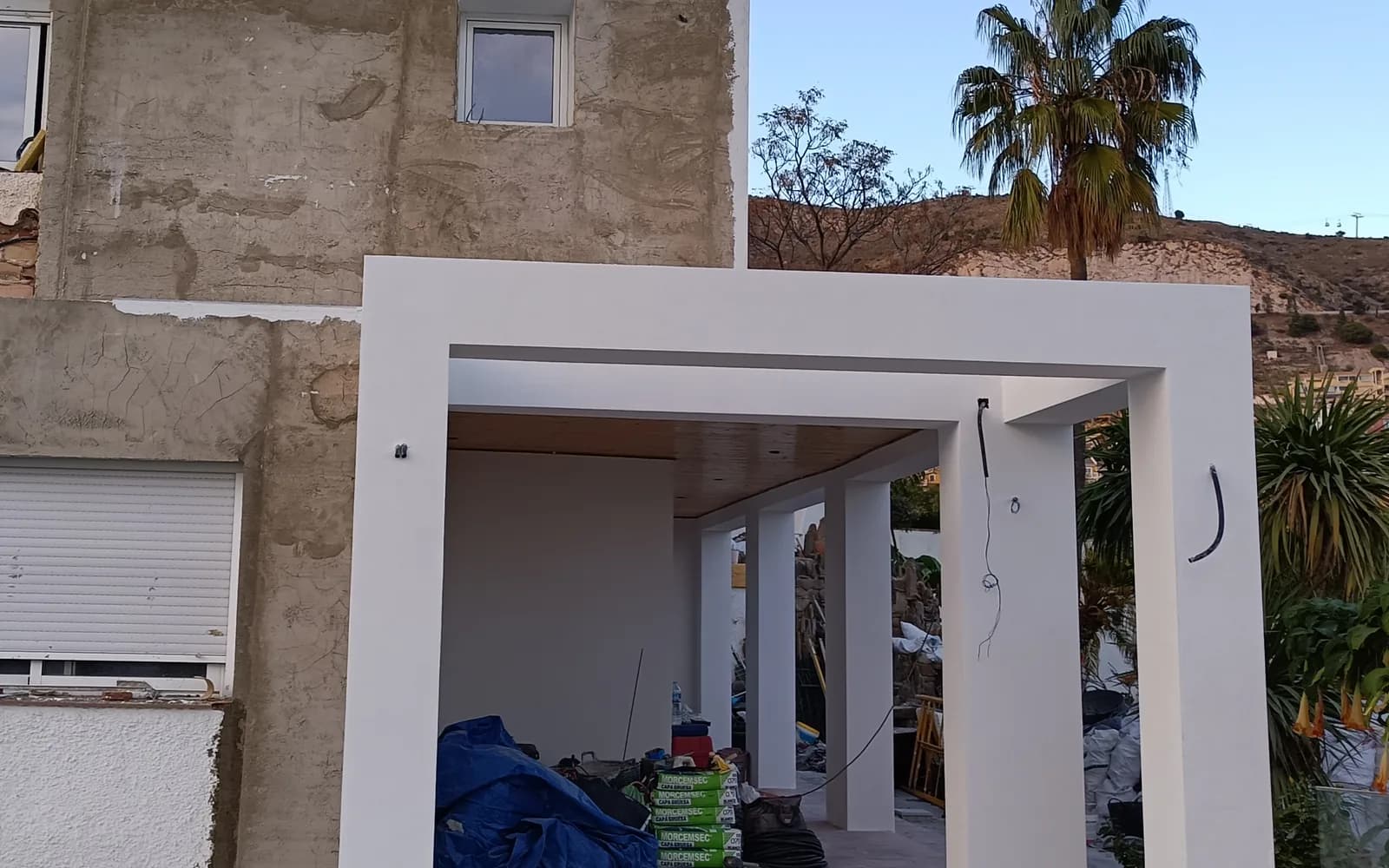 Finished extension porch, on a house in the province of Málaga